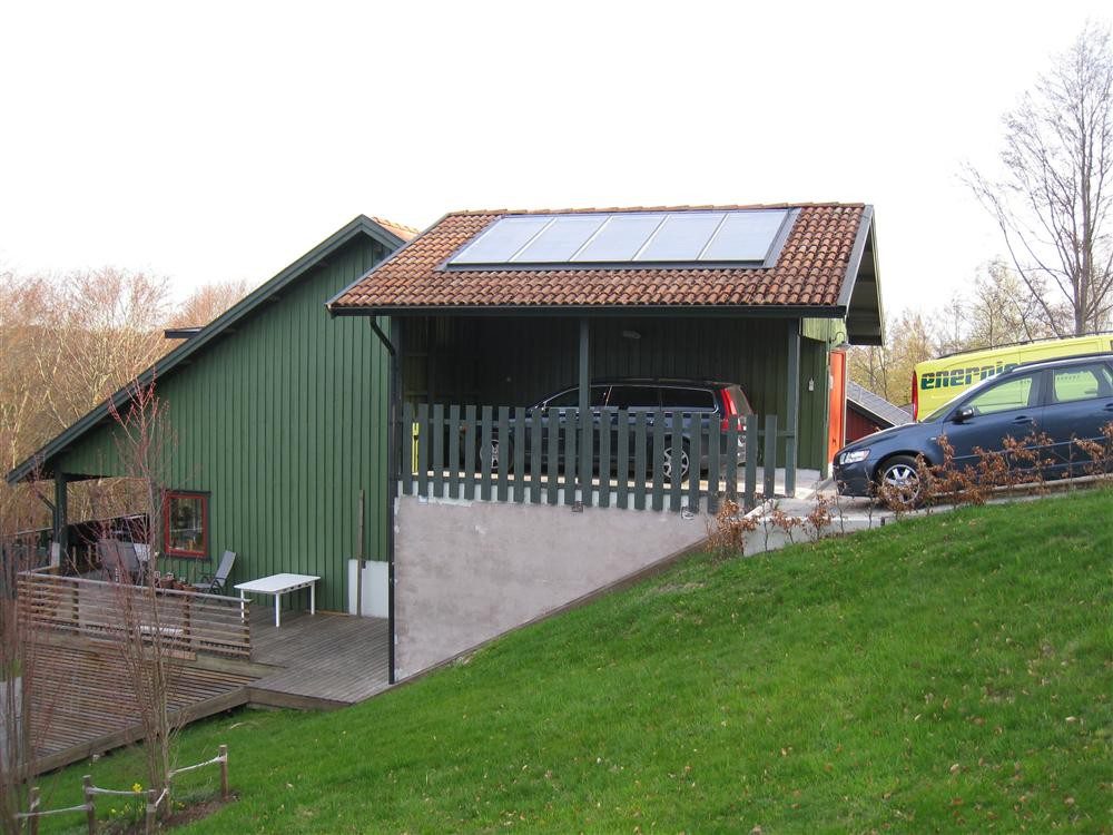 Solfångare på garagetak