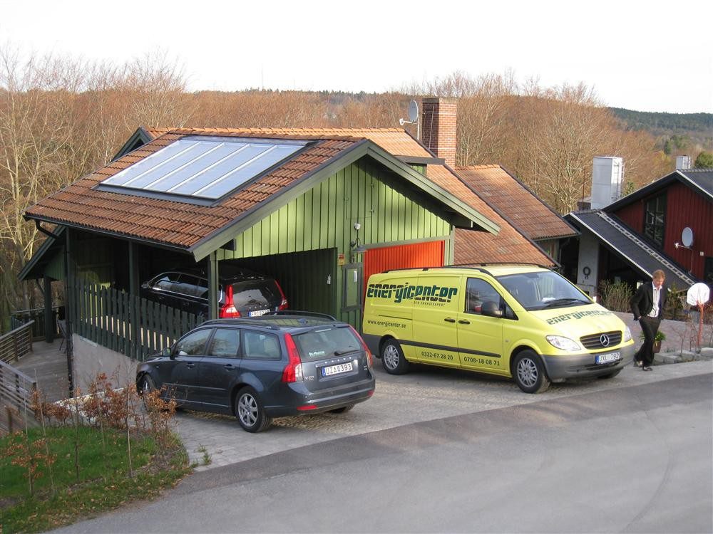 Solfångare på garagetak Solfångare på garagetak